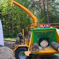 Измельчитель древесины от РемТехСтрой для деревьев 400мм на тест-драйве в Питере - фото 3